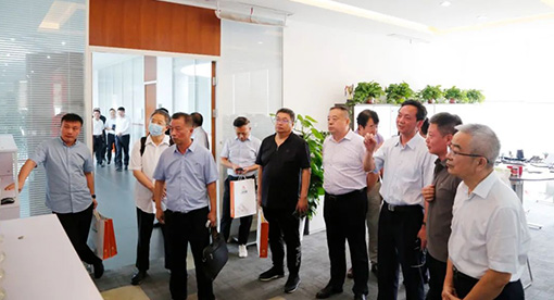 中國糧油學會糧油食品智能裝備分會成員參觀邁安德集團先進研發設計