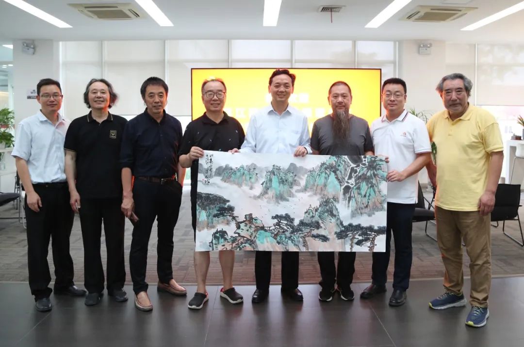 邗江政協藝術家慶賀邁安德二十耕耘